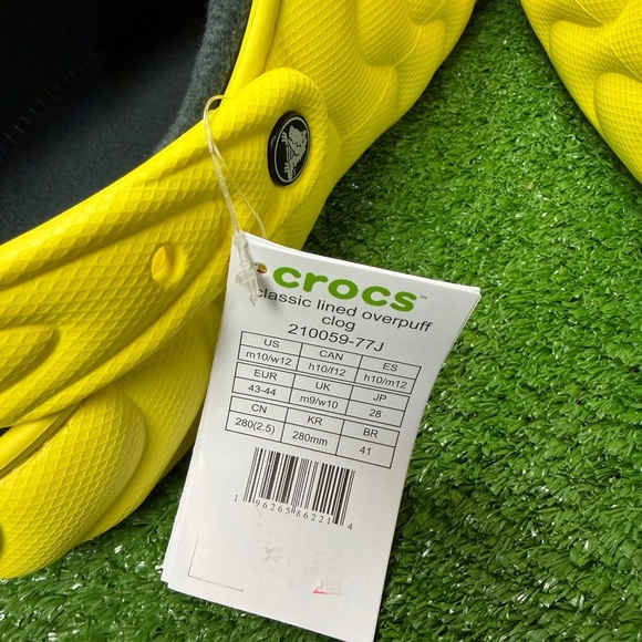 Crocs Classic Lined Overpuff Clog - Picture 4 of 4